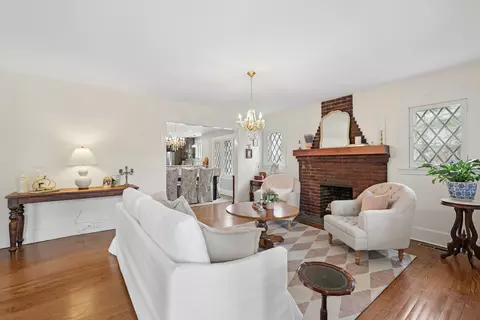 Living - 4136 Raymond Ave, Brookfield, IL 60513 photo 1 of 2