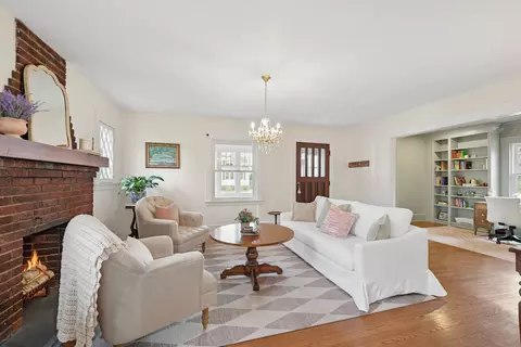 Living - 4136 Raymond Ave, Brookfield, IL 60513 photo 2 of 2