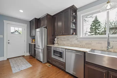 Kitchen - 4136 Raymond Ave, Brookfield, IL 60513 photo 3 of 4