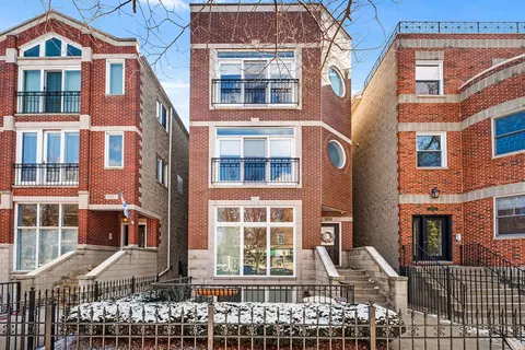 3035 N Racine Ave #1, Chicago, IL 60657