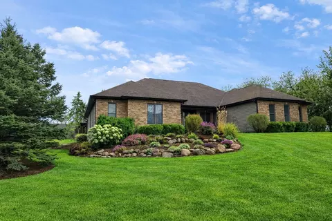 24963 N Abbey Glenn Dr, Hawthorn Woods, IL 60047