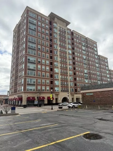 77 S Evergreen Ave #801, Arlington Heights, IL 60005