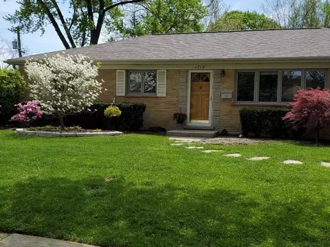 1715 Verde Ct, Mount Prospect, IL 60056