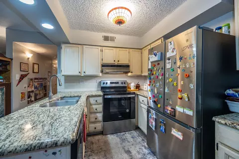 433 Cavalier Ct #101A, West Dundee, IL 60118 photo 25