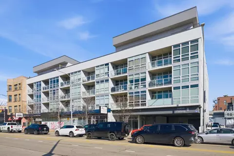 1610 W Fullerton Ave #207, Chicago, IL 60614