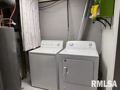 Other - 404 N Maple St, Christopher, IL 62822 photo 3 of 8