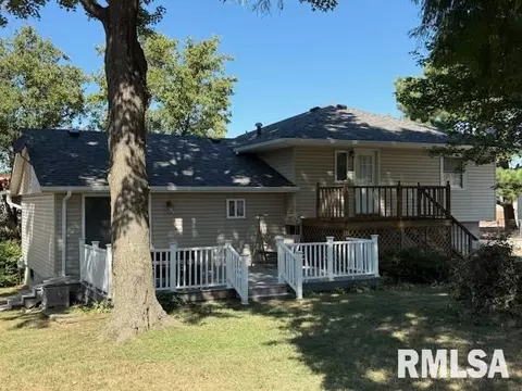 Exterior - 404 N Maple St, Christopher, IL 62822 photo 4 of 5