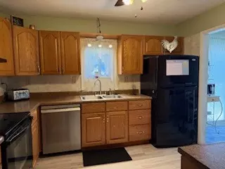 Kitchen - 404 N Maple St, Christopher, IL 62822 photo 2 of 6