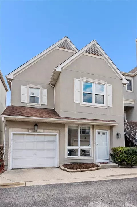 1802 W Diversey Pkwy #I, Chicago, IL 60614