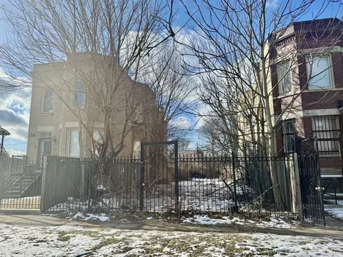 6838 S Langley Ave, Chicago, IL 60637