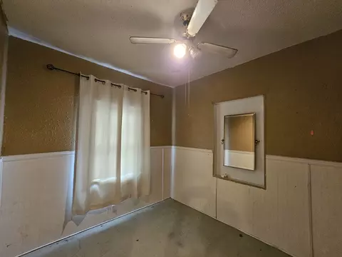 Bedroom - 615 Mitchell St, Benton, IL 62812 photo 1 of 2