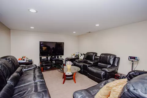 1403 S Robert Dr, Mount Prospect, IL 60056 photo 23