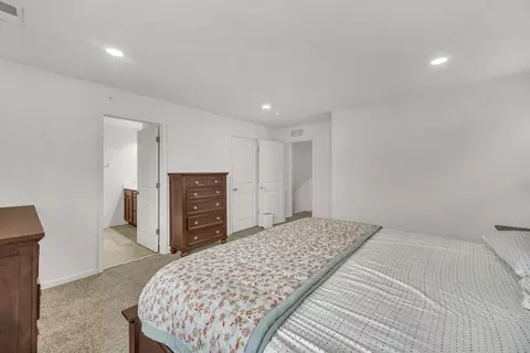 Bedroom - 60 Grey Wolf Dr, Wheeling, IL 60090 photo 4 of 4