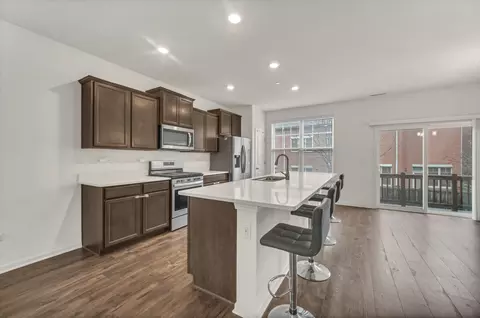 Kitchen - 60 Grey Wolf Dr, Wheeling, IL 60090 photo 1 of 3