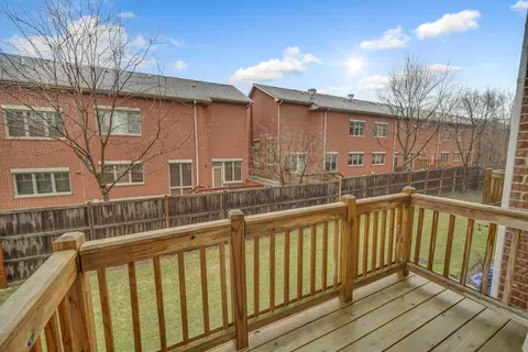 Exterior - 60 Grey Wolf Dr, Wheeling, IL 60090 photo 3 of 4
