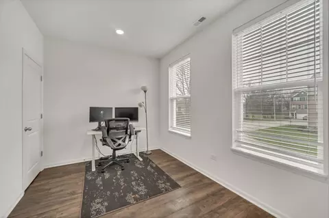 Other - 60 Grey Wolf Dr, Wheeling, IL 60090 photo 6 of 8