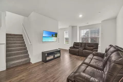 Other - 60 Grey Wolf Dr, Wheeling, IL 60090 photo 5 of 8