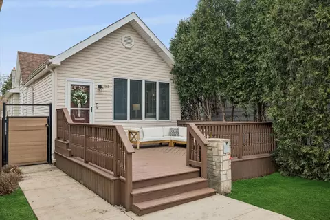 3317 N Osceola Ave, Chicago, IL 60634