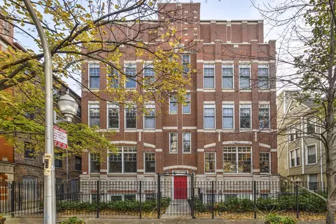 827 W Bradley Pl #1W, Chicago, IL 60613