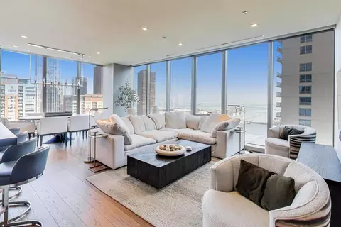 Living - 363 E Wacker Dr #2108, Chicago, IL 60601 photo 1 of 8