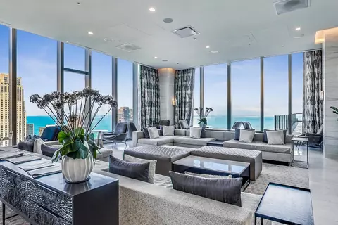Living - 363 E Wacker Dr #2108, Chicago, IL 60601 photo 8 of 8