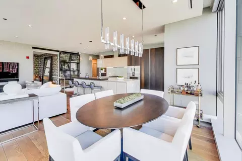 Dining - 363 E Wacker Dr #2108, Chicago, IL 60601 photo 2 of 10