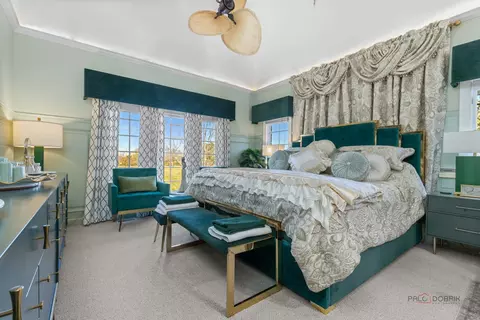 Bedroom - 406 Kenmare Dr, Burr Ridge, IL 60527 photo 1 of 4