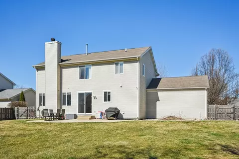 Exterior - 6427 Midleton Ln, Mchenry, IL 60050 photo 4 of 4