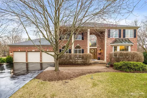 3 Rochester Ct, Algonquin, IL 60102