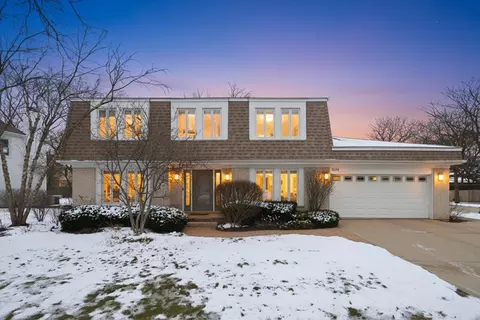 1534 Gordon Ter, Deerfield, IL 60015