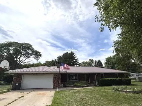 Exterior - 5 Truman Ct, Philo, IL 61864 photo 1 of 8