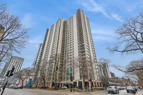1255 N Sandburg Ter #2402, Chicago, IL 60610