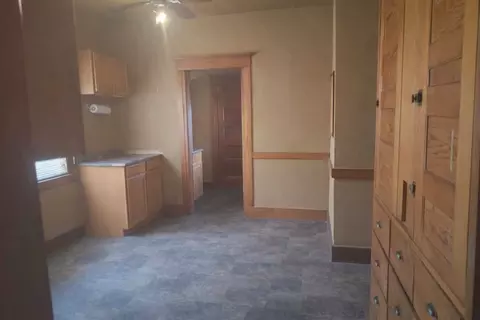 1231 S Float Ave, Freeport, IL 61032 photo 4