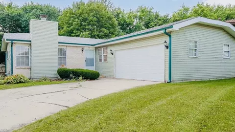 72 White Oaks Rd, Matteson, IL 60443