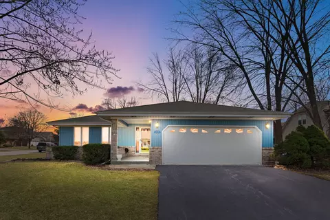 30 N Melanie Ct, Crete, IL 60417