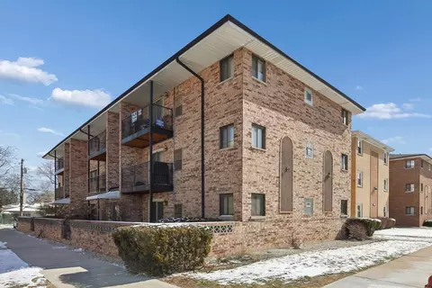 6005 N Neola Ave #2B, Chicago, IL 60631