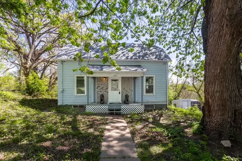 1417 Belle Ave, Davenport, IA 52803