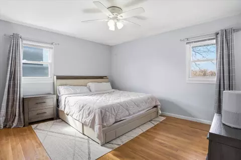 Bedroom - 394 Northgate Rd, Lindenhurst, IL 60046 photo 1 of 3