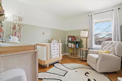 Bedroom - 394 Northgate Rd, Lindenhurst, IL 60046 photo 3 of 3