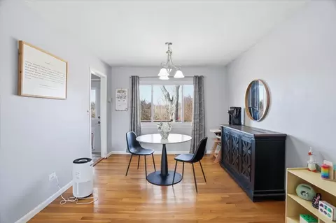 Dining - 394 Northgate Rd, Lindenhurst, IL 60046 photo 1 of 1