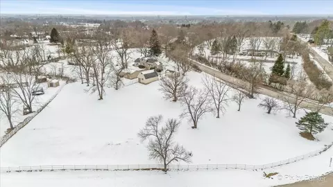 11 N575 Rohrssen Rd, Elgin, IL 60120