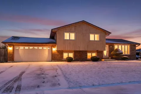 16942 89th Ave, Orland Hills, IL 60487