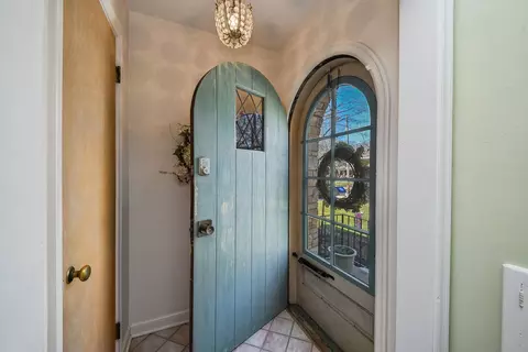 Entry Way - 1031 N Spring St, Elgin, IL 60120 photo 1 of 2