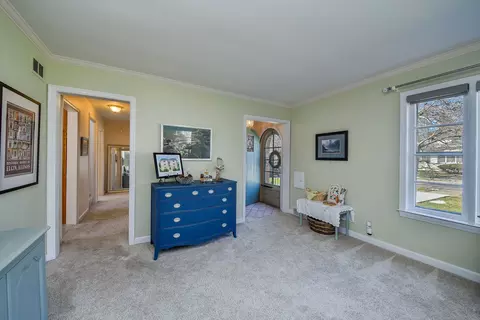 Entry Way - 1031 N Spring St, Elgin, IL 60120 photo 2 of 2