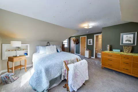 Bedroom - 1031 N Spring St, Elgin, IL 60120 photo 3 of 5