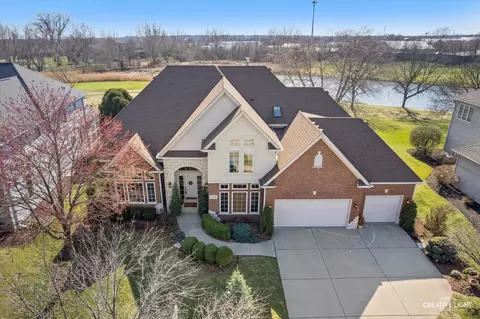 3516 White Eagle Dr, Naperville, IL 60564