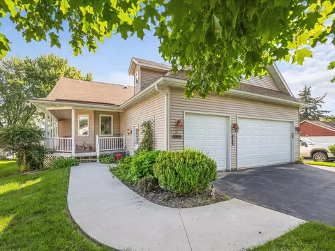 870 Breckenboro Rd, Davis, IL 61019