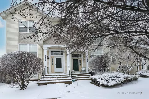 1493 Saint James Ct, Gurnee, IL 60031