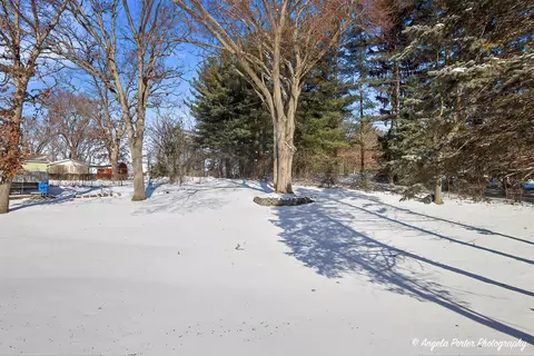 Exterior - 5218 Parkview Dr, Mccullom Lake, IL 60050 photo 2 of 5