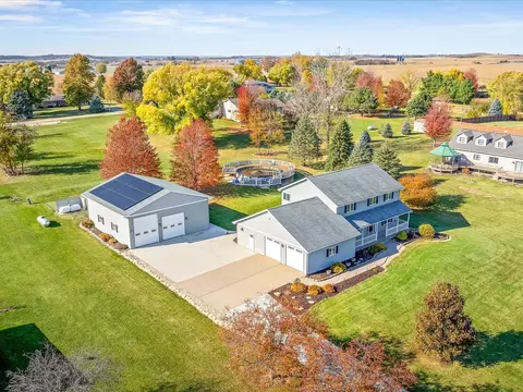 3028 S Golf Rd, Stockton, IL 61085
